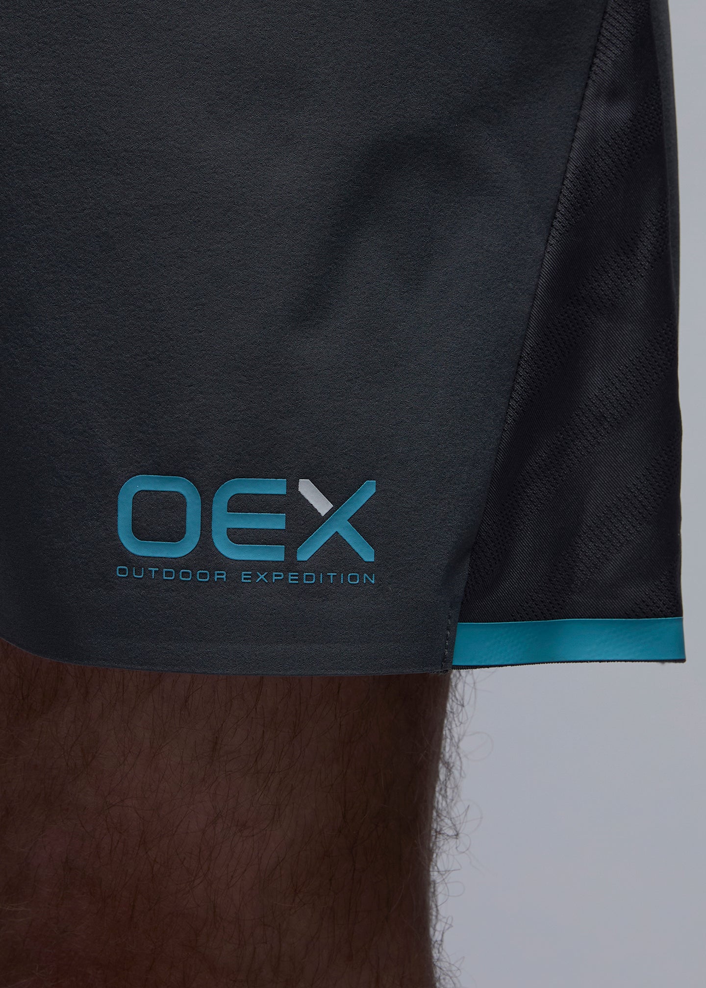 OEX Dyno Short-Charcoal-Logo Detail