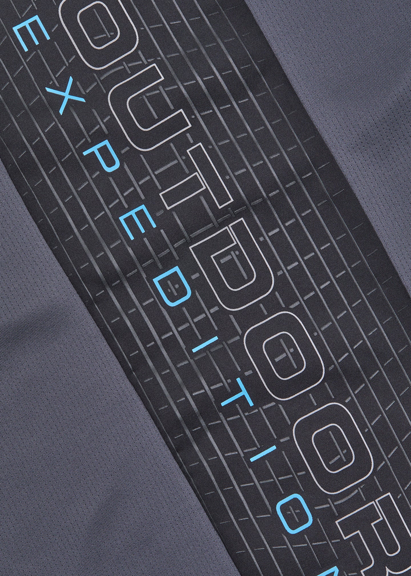 OEX Nuttall T-Shirt - Charcoal - Detail